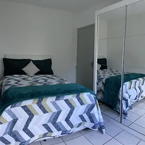 Apartamento Familiar Com Estacionamento Brasil